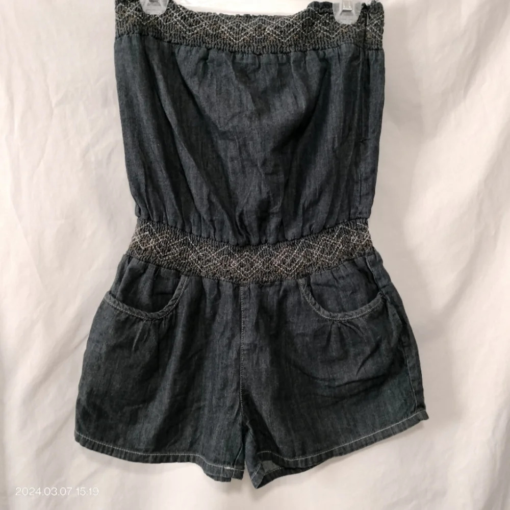 Blue Spice Size Medium Chambray Shirring Romper Jumpsuit shorts Pockets